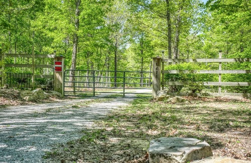 Ozone House | Mountain View Tiny House in Golf Capital of TN