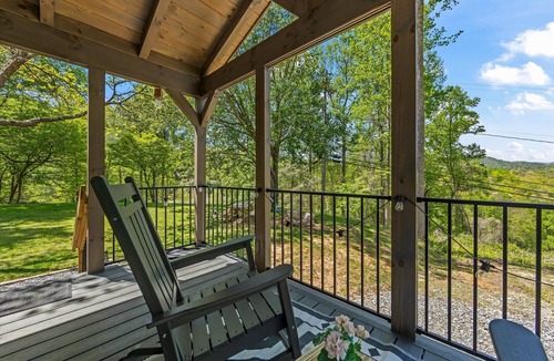 Bryson City Cabin | Mountain View Tiny Home Cabin Near Nantahala River