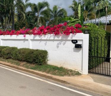 Pak Nam Pran Villa | Mountain View Villa