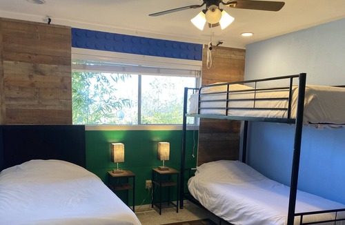 Columbia House | Mountain View with Pool/ Parking for RV or Boat