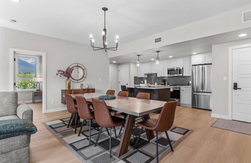 Copperstone Resort Apartment | Mountain Views | Pool & Hot Tub | Chic Interior