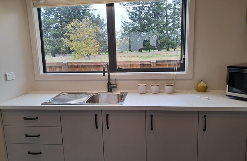 Hanmer Springs House | Mountain Views & Dog friendly on Woodbank