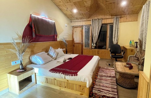 Naggar Hotel | Mountain Water Stream,Cozy Retreat amongst Devdar Trees in charming Naggar
