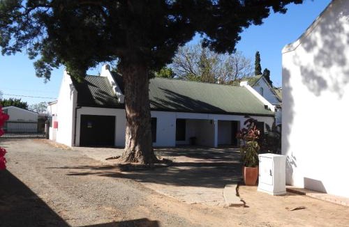 Graaff-Reinet Apartment | Mountain Zebra Cottage
