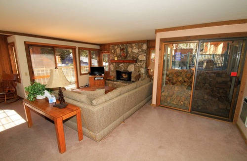 Mammoth Lakes Condo | Mountainback #60, Corner Unit