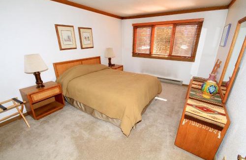 Mammoth Lakes Apartment | Mountainback 72 Corner Unit