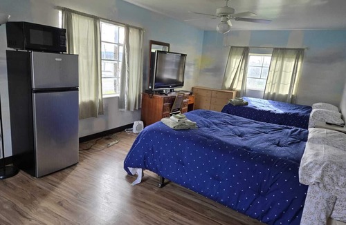 Mount Storm Hotel | Mountaineer Motel