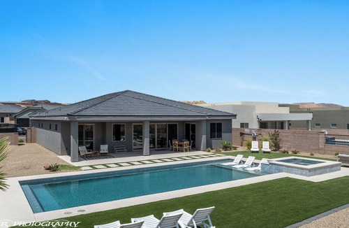 Mesquite House | Mountains and Saltwater Pool