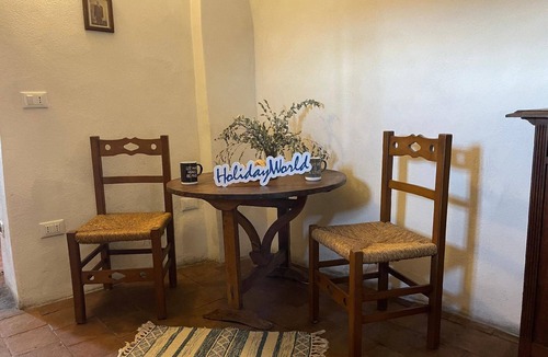 Berzi Apartment | Mountains' View by Holiday World