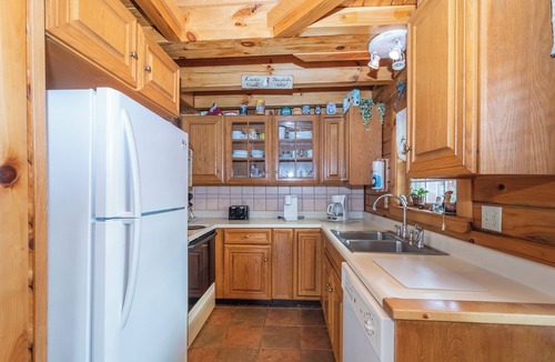 McHenry Cottage | Mountains View by Taylor Made Deep Creek