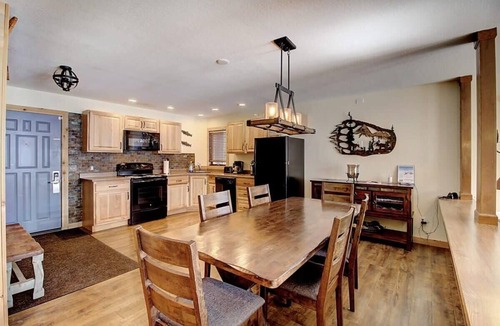 Silvercreek Condo | Mountainside #95 | Ski-In/Ski-Out Granby Ranch | Private Hot Tub | 2BR Sleeps 6