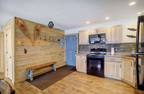 Silvercreek Condo | Mountainside #95 | Ski-In/Ski-Out Granby Ranch | Private Hot Tub | 2BR Sleeps 6