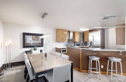 Aspen Condo | Mountainside Aspen Retreat! Balcony Views, Gas FP, W/D, Pool/Hot Tub & Garage Parking