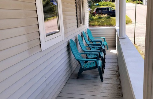 Berlin House | Mountainside basecamp with internet near restaurants, ATV, and snowmobile trails