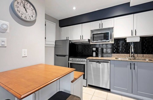 Craigleith Apartment | Mountainside Escape | Pool, Shuttle & Patio