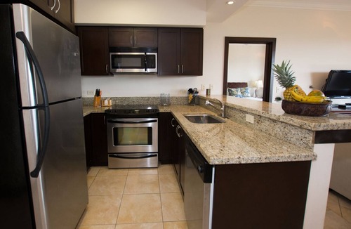 Coco Condo | Mountainside condo with View includes Clubhouse facilities with min. 2 week stay