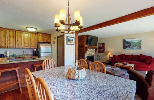 East Village at Copper Condo | Mountainside Home w/Free WiFi & a Full Kitchen plus a Shared Hot Tub