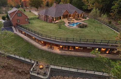 Mena House | Mountainside Luxury Unit 3—LOCATION! LOCATION!