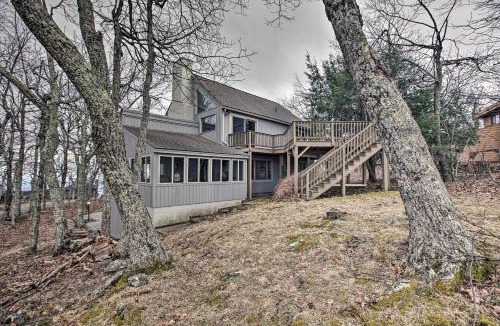 Nellysford House | Mountaintop Wintergreen Resort Home w/Deck, Views