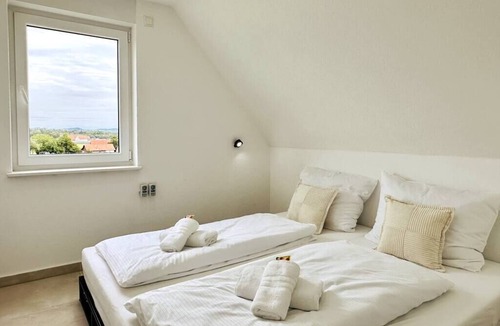 Ailingen Apartment | MountainView-Apartment |StayUnix| Lake-Business-TV