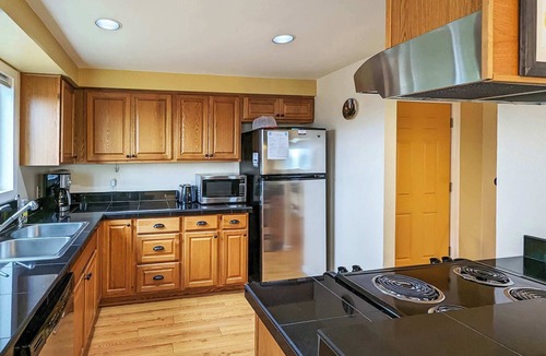 Sequim House | Mountaun Views, Fireplace, Near Downtown Sequim