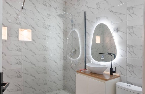 Lagos Hotel | MountRoyal Centre Hotel and Suites