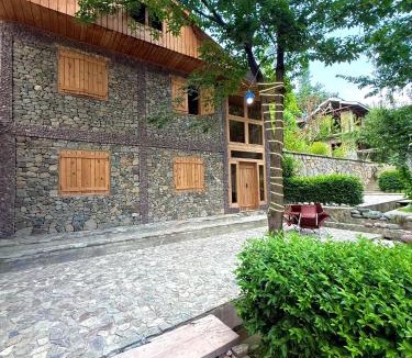 Miandam Villa | Mountvilla