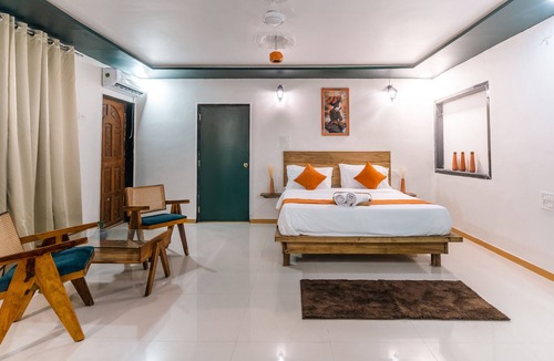 Daman Hostel | Moustache Daman