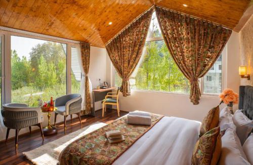 Pahalgam Hostel | Moustache Pahalgam