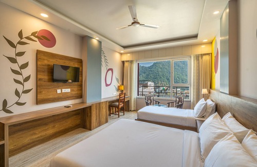 Pauri Hostel | Moustache Rishikesh Luxuria - Hostel
