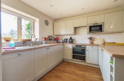 Brancaster Staithe Cottage | Mow Creek Cottage - sleeps 6 guests in 3 bedrooms