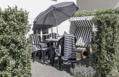 Warnemuende Apartment | Möwennest - seaside style, cozy apartment close to the beach. Basement, 2 pers.