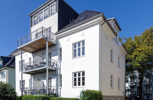 Warnemuende Apartment | Möwennest - seaside style, cozy apartment close to the beach. Basement, 2 pers.