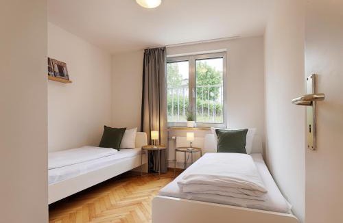 Kitzingen Apartment | MOWO Marshall 16 - Apartmenthaus Kitzingen - großzügige Wohnungen für je 4-8 Personen mit Balkon