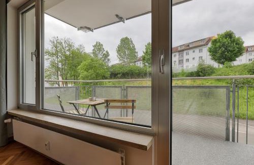 Kitzingen Apartment | MOWO Marshall 16 - Apartmenthaus Kitzingen - großzügige Wohnungen für je 4-8 Personen mit Balkon