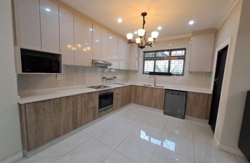 Morningside House | Moxley Manor