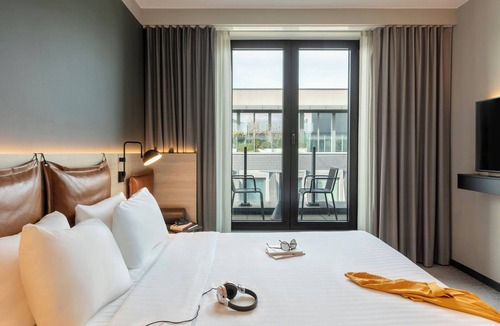 Postel Hotel | Moxy Brussels City Center