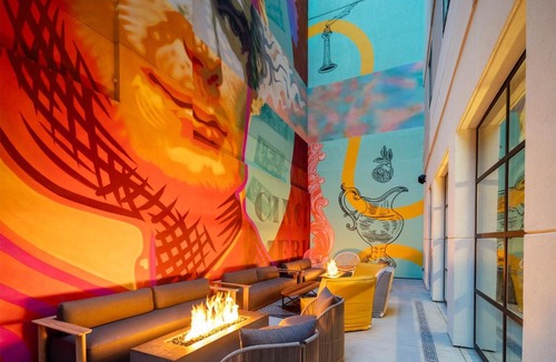 Central Business District Hotel | Moxy Cincinnati Downtown