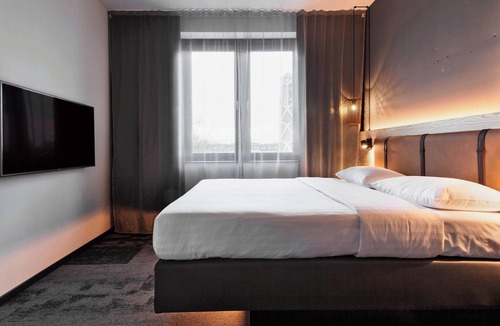 Holthausen Hotel | Moxy Duesseldorf South