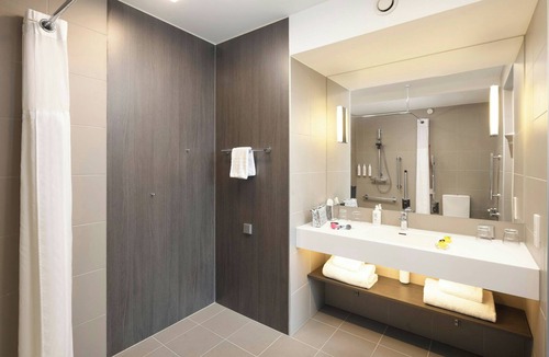 Cranford Hotel | MOXY London Heathrow Airport