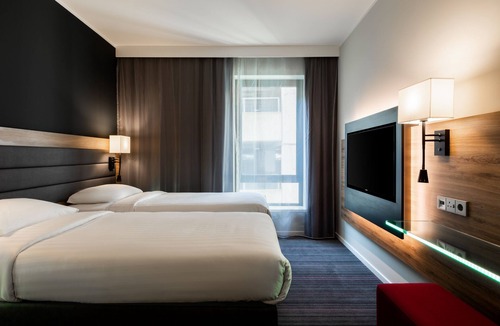 Cranford Hotel | MOXY London Heathrow Airport