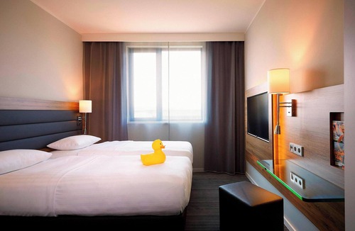 Schwaig Hotel | MOXY Munich Airport