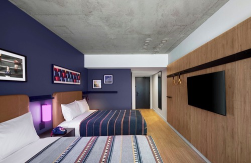 ByWard Market Hotel | Moxy Ottawa Downtown