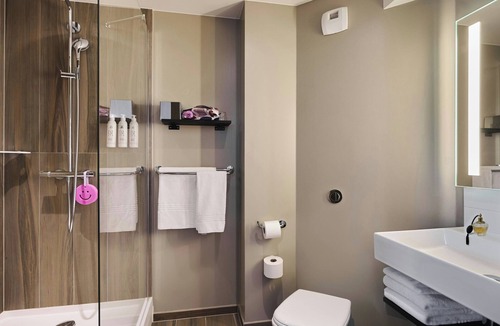 Clamart Hotel | Moxy Paris Clamart