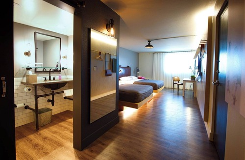 Tempe Hotel | MOXY Phoenix Tempe/ASU Area