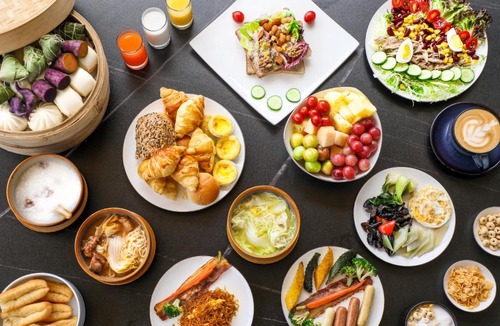 Longhua District Hotel | Moxy Shenzhen North Station