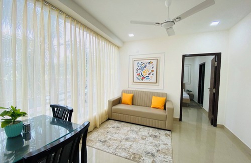 Sector 14 Hotel | MOZO Banquet and Conference Hall Gurgaon