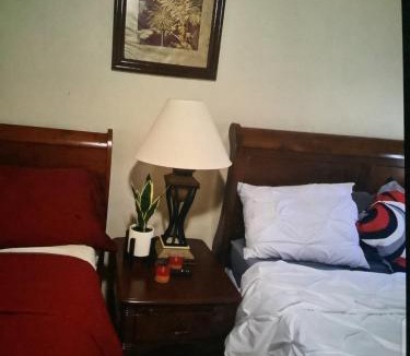 Orlando House | Mozzy-Love Room