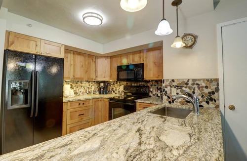 Copper Mountain Village Condo | MP504 Mountain Plaza 1BR 2BA Center Village Hot Tub