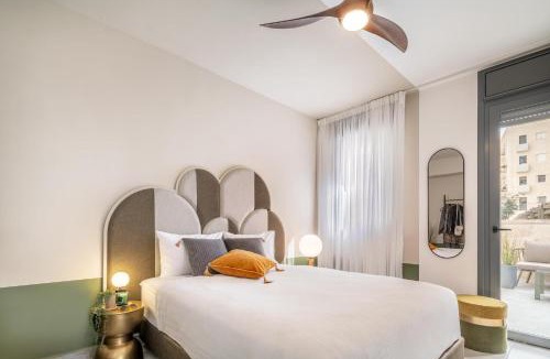 Nachlaot Apartment | Mr. Agrippa - By TLV2GO